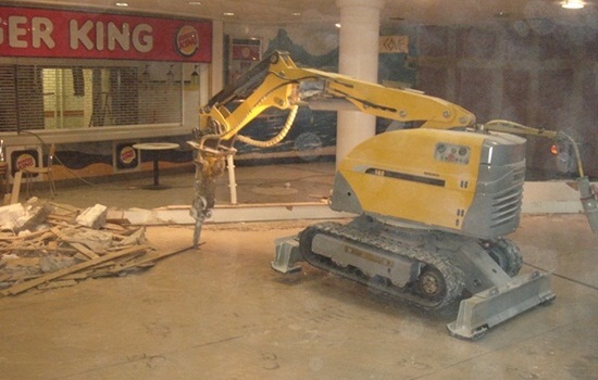 Brokk Breaking up Floor